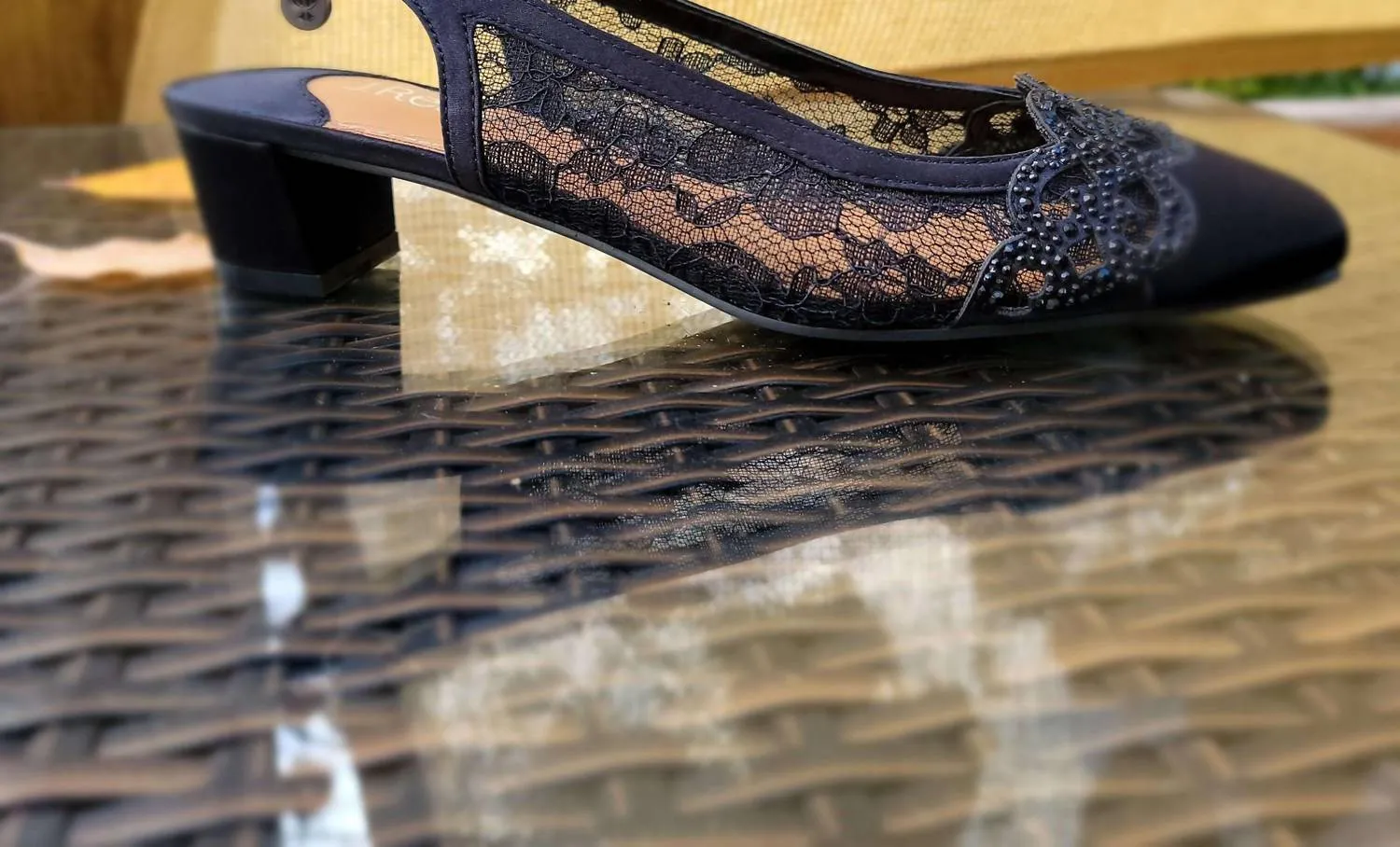 Faleece Low Heel Slingback Pumps In Black
