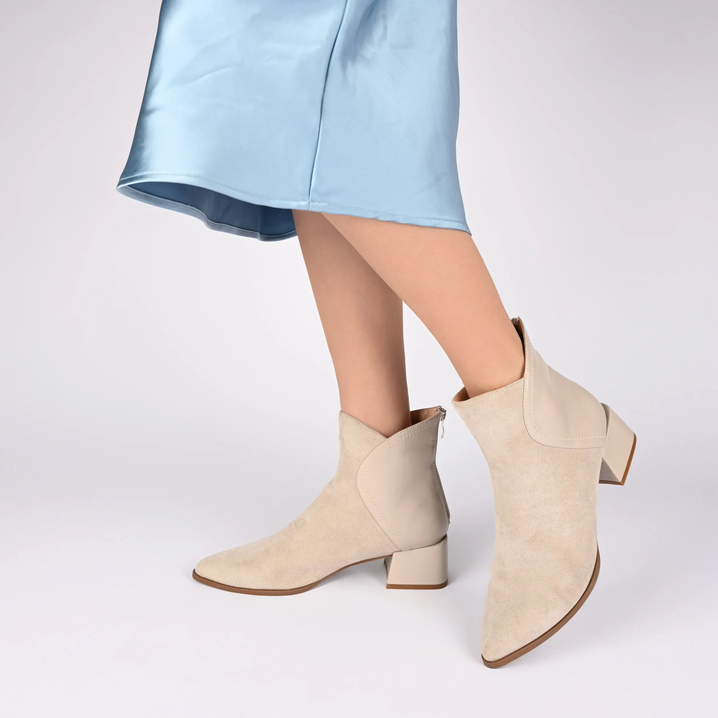 Journee Collection Women's Tru Comfort Foam Consuello Booties