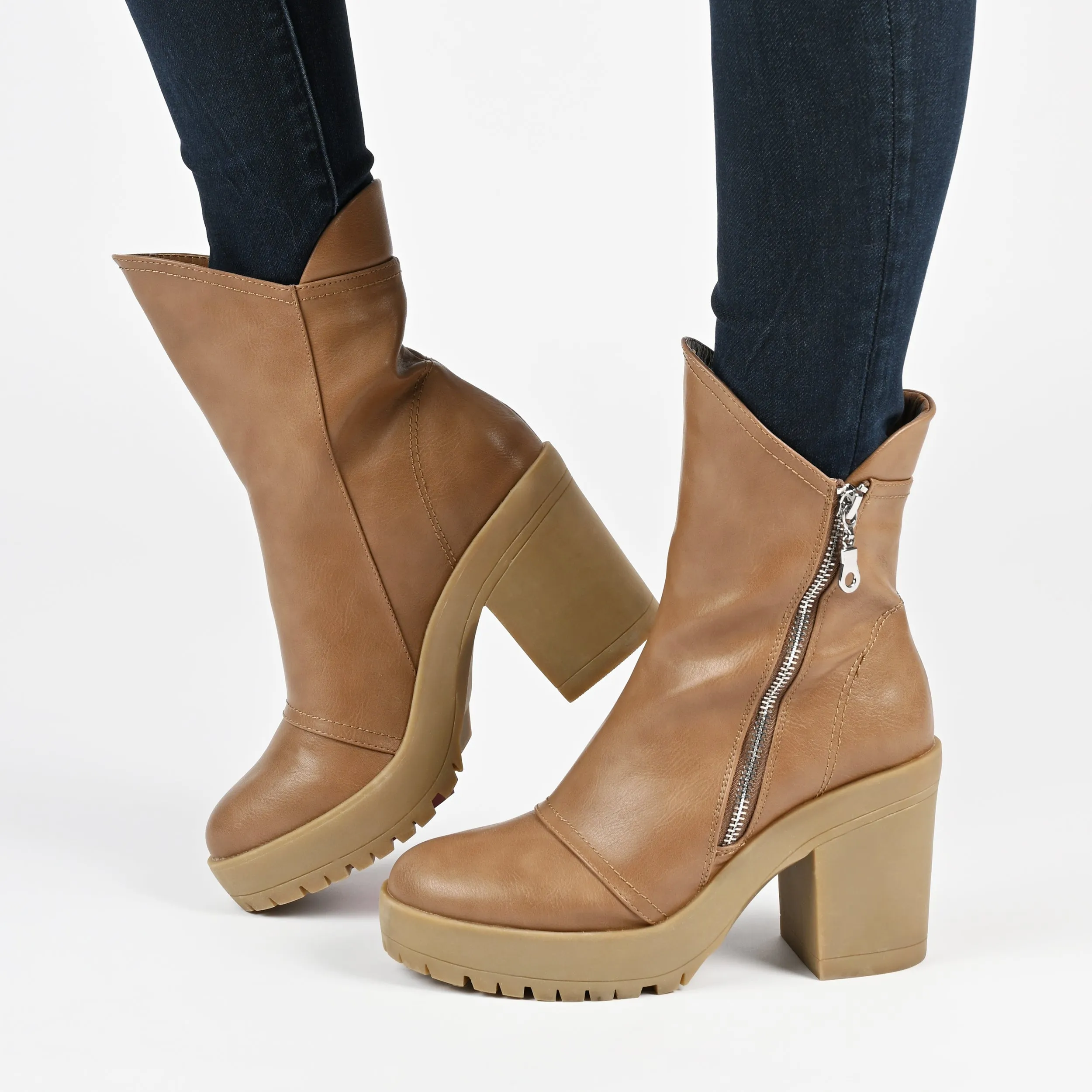 Journee Collection Women's Tru Comfort Foam Jaquie Bootie