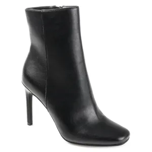 Journee Collection Women's Tru Comfort Foam Silvy Bootie