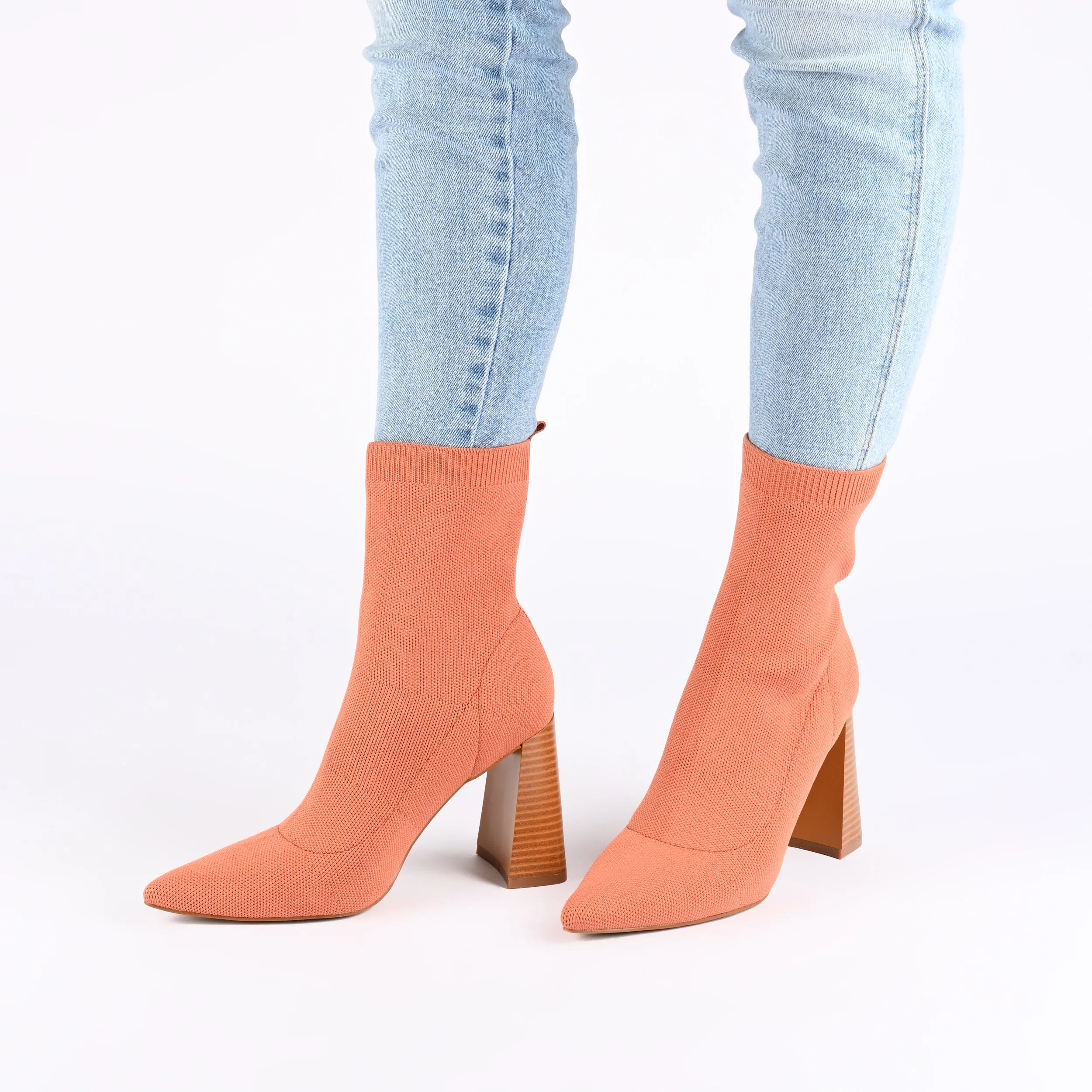 Journee Collection Women's Tru Comfort Foam Wide Width Noralinn Booties