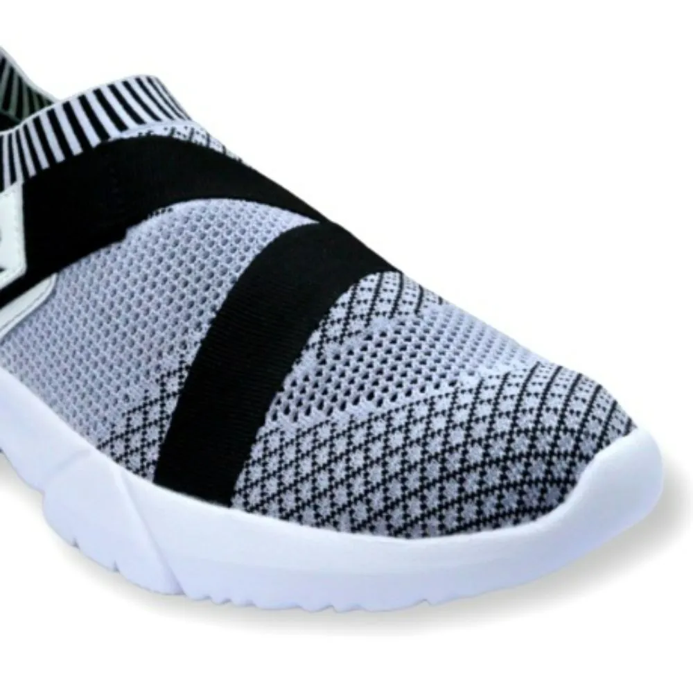 Leap7x Non Lacing White Casual Slip-on Shoes For Men BRISK-03E By Liberty