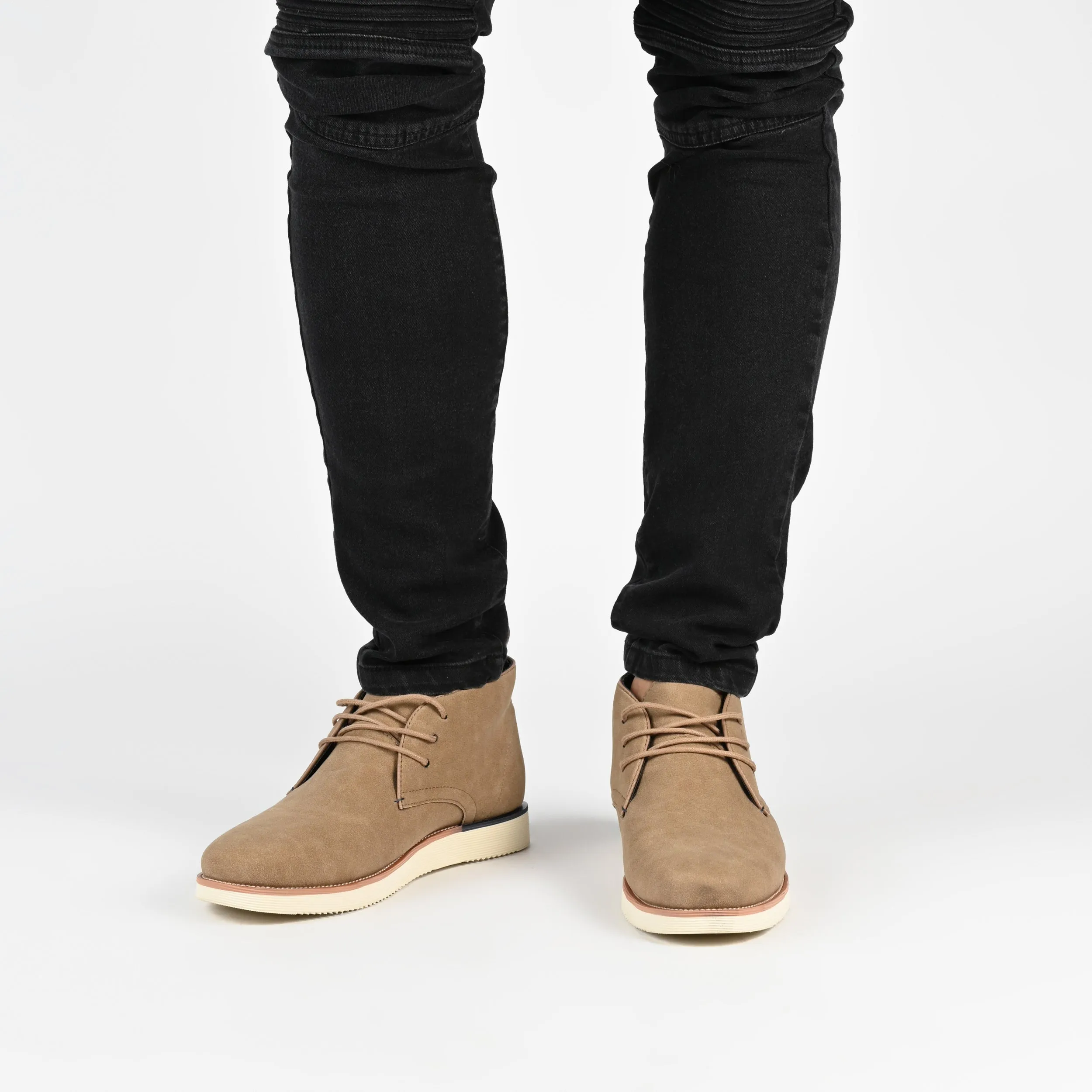 Vance Jimmy Plain Toe Chukka Boot