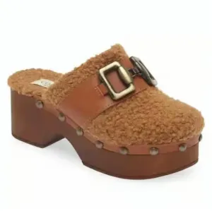 Winona Clog In Cognac Sheerling