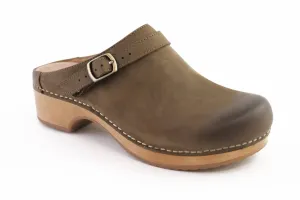 Women's Berry Mule In Mushroom