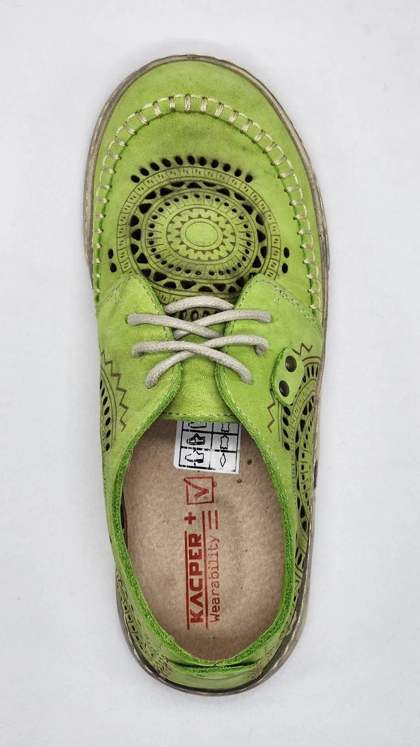 Women's Timeless Low-Top Leather Shoes In Green