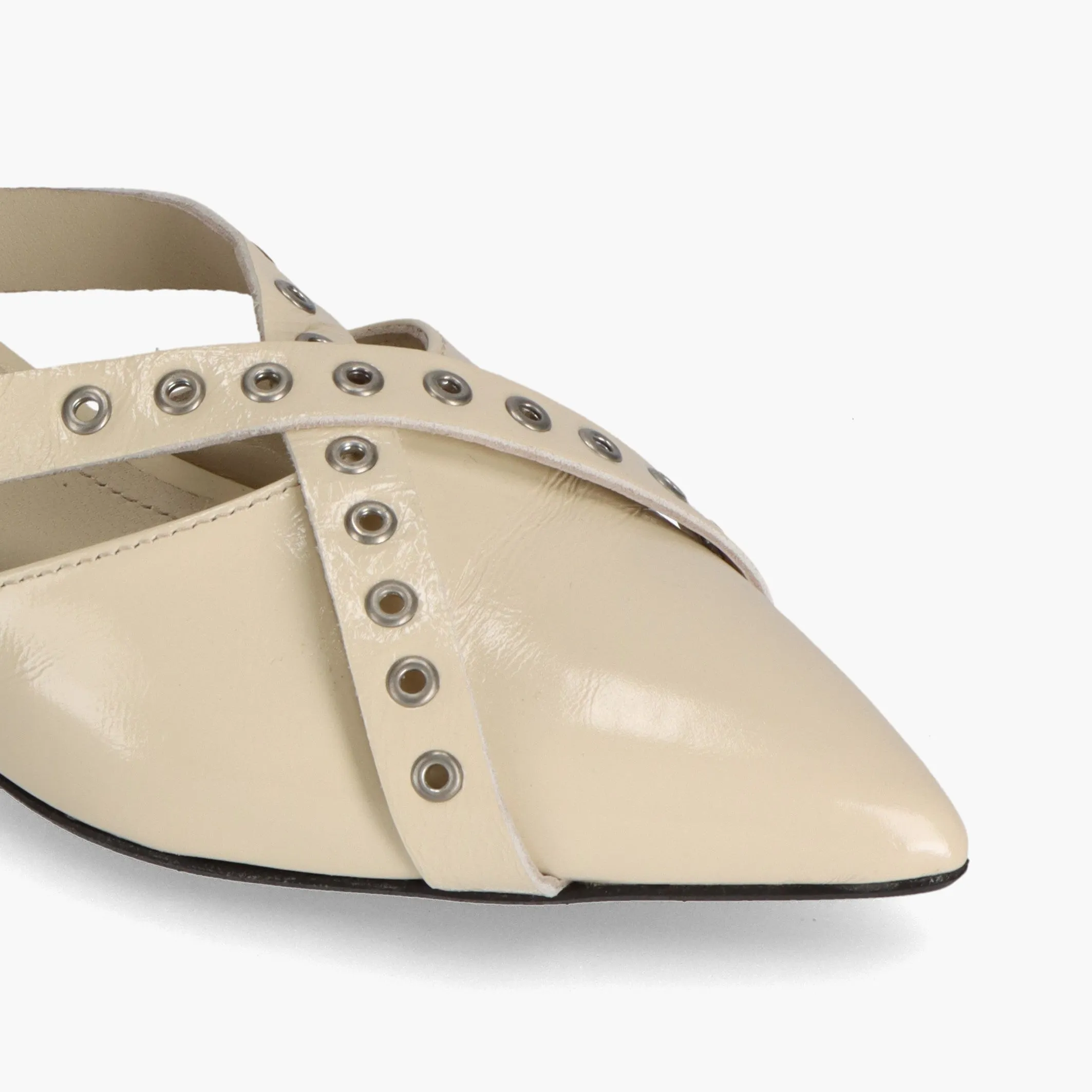 Zyra Onix Cream Leather Mules